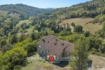 6 bedrooms House in Montone, Italy No. 107683 - house in Italy