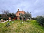 5 bedrooms House in Tolentino, Italy No. 10851 - Image 4