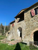 6 bedrooms House in Cortona, Italy No. 136 - Image 3