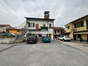 4 bedrooms Villa in Carmagnola, Italy No. 142038