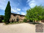 3 bedrooms House in Cortona, Italy No. 153 - house in Italy