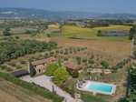 3 bedrooms House in Cortona, Italy No. 153 - Image 2