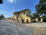 4 bedrooms House in Palaia, Italy No. 155 - Image 4