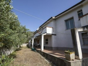 4 bedrooms Villa in Montepaone, Italy No. 180148
