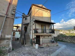 3 rooms Duplex in Casali del Manco, Italy No. 180806
