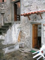 2 bedrooms House in Bagni di Lucca, Italy No. 182 - Image 3