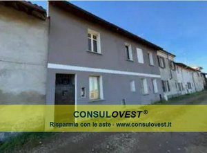 2 bedrooms House in Langosco, Italy No. 185275
