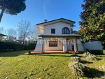 5 bedrooms Villa in Forte dei Marmi, Italy No. 191680 - Image 17