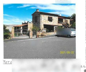 3 rooms Apartment in Volterra, Italy No. 197278