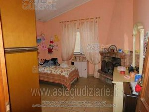 13 rooms House in Rome, Italy No. 199373