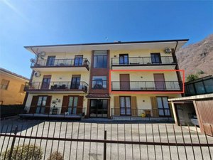 3 rooms Apartment in Omegna, Italy No. 202235