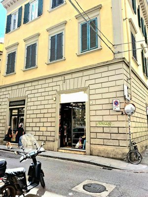 62m² Commercial property in Florence, Italy No. 210110