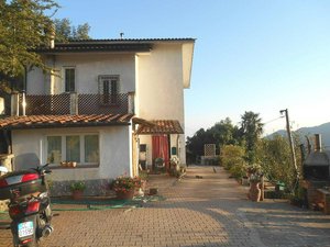 2 bedrooms House in Pescia, Italy No. 218