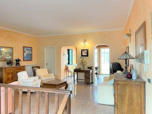 8 rooms Apartment in Catanzaro, Italy No. 218099