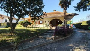 4 bedrooms Villa in Udine, Italy No. 228543