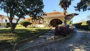 7 rooms Villa in Udine, Italy No. 228544