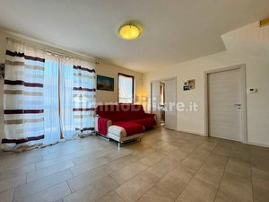3 bedrooms Apartment in Sona, Italy No. 22974
