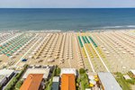 7 bedrooms Commercial property in Camaiore, Italy No. 232501 - Image 39