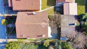 6 rooms House in Udine, Italy No. 235557