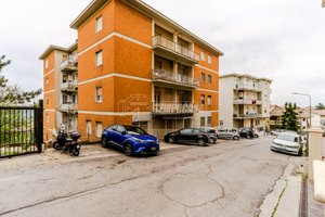 4 rooms Apartment in Monte San Giusto, Italy No. 236171