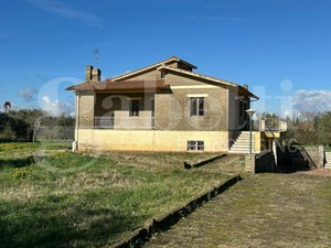 7 rooms Villa in Manziana, Italy No. 237362