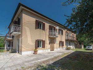 5 rooms House in Fontana Liri, Italy No. 238044