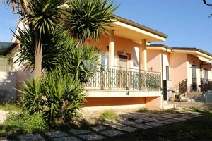 4 rooms Villa in Ardea, Italy No. 238067