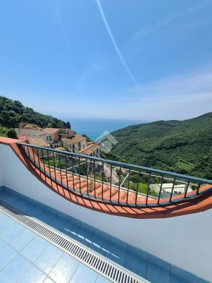 3 rooms Apartment in Vietri sul Mare, Italy No. 238125