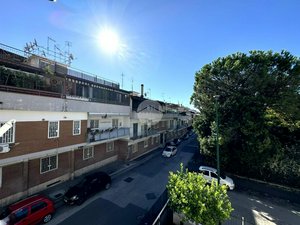 3 rooms Apartment in Naples, Italy No. 238137