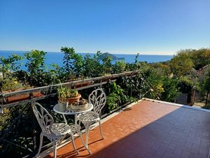 8 rooms Villa in Alassio, Italy No. 238149