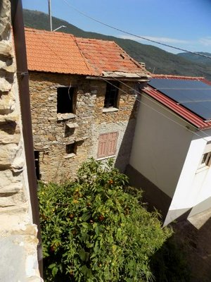 5 rooms House in Borgomaro, Italy No. 238192