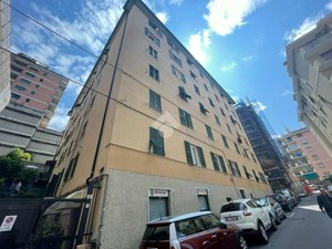 6 rooms Apartment in Genoa, Italy No. 238836
