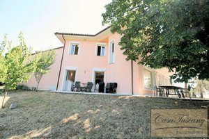 3 bedrooms Villa in Capolona, Italy No. 242