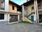 4 rooms House in Ponte Lambro, Italy No. 242005 - Image 10