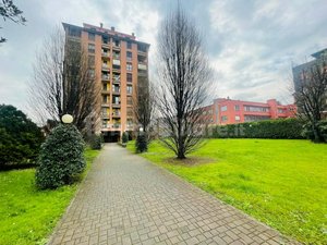 2 bedrooms Apartment in Milan, Italy No. 249322