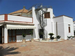 14 rooms Villa in Syracuse, Italy No. 250203