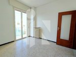 3 bedrooms Apartment in Mantua, Italy No. 250380 - Image 8