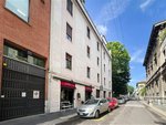 85m² Commercial property in Milan, Italy No. 250652 - Image 10