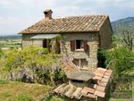 3 bedrooms House in Cortona, Italy No. 282 - house in Italy