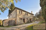 7 bedrooms House in Sinalunga, Italy No. 318 - Image 2