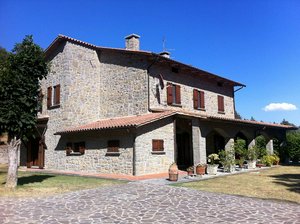 4 bedrooms House in Cortona, Italy No. 382