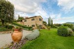 3 bedrooms House in Cortona, Italy No. 392 - Image 2
