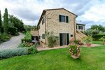 3 bedrooms House in Cortona, Italy No. 392 - Image 4