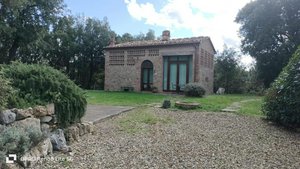 Studio in San Gimignano, Italy No. 406