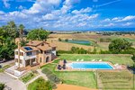 4 bedrooms House in Castiglione del Lago, Italy No. 415 - Image 4