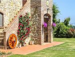 9 bedrooms Apartment in Castiglione del Lago, Italy No. 418 - Image 2