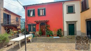 3 bedrooms House in Bagni di Lucca, Italy No. 420