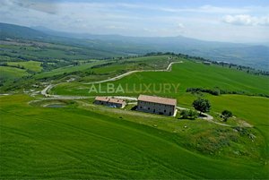 9 bedrooms Villa in Pienza, Italy No. 469