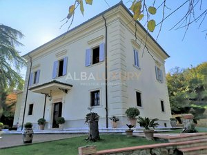 7 bedrooms Villa in Sinalunga, Italy No. 495