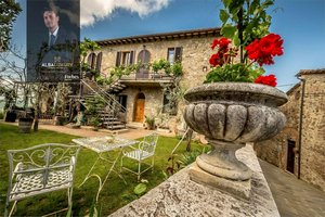 5 bedrooms Villa in Castiglione d'Orcia, Italy No. 526